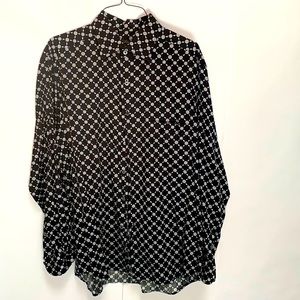 Black w/ woven pattern of white and light blue - front pocket